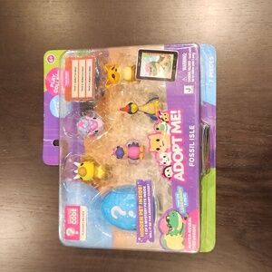 ADOPT ME, FOSSIL ISLE 6 PIECE SET, NEW